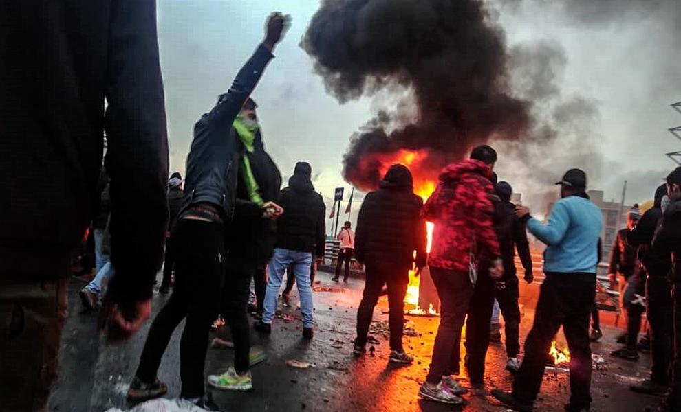 چرا وزیر ‌کشور پس از اعتراضات آبان استیضاح نشد؟ چه کسی مانع استیضاح شد؟