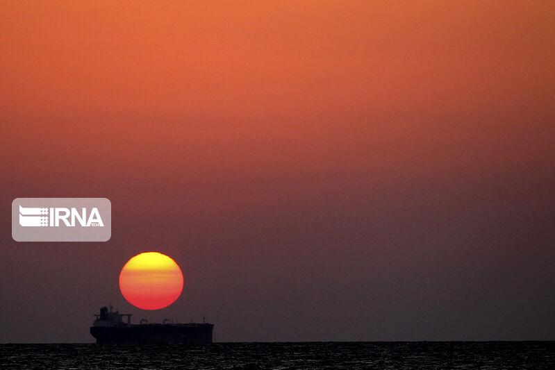 زورآزمایی ریسک‌های اقتصادی در بازار طلای سیاه