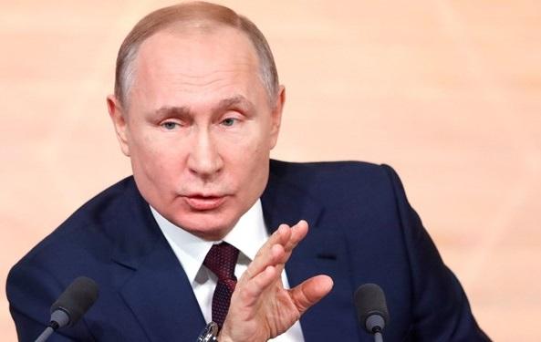تاکید ولادیمیر پوتین برای باز شدن کمپ‌های ملی