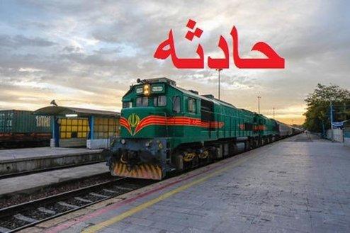 برخورد قطار با پراید در قزوین به خیر گذشت