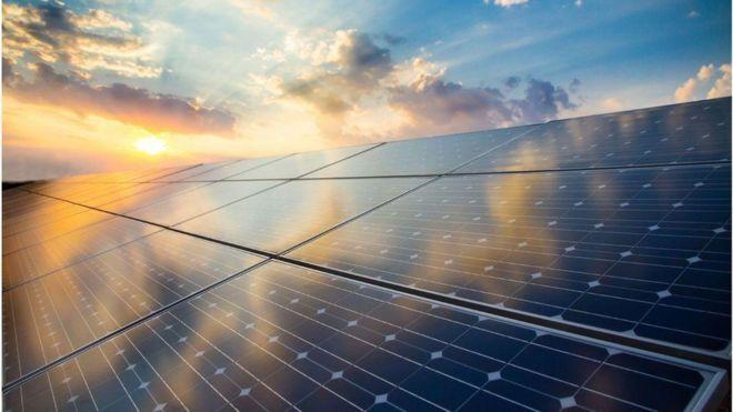 ادعای دولت انگلیس برای احداث بزرگ‌ترین نیروگاه خورشیدی جهان