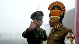 چرا سربازان چین و هند در منطقه‌ای مرزی با هم درگیر شدند؟