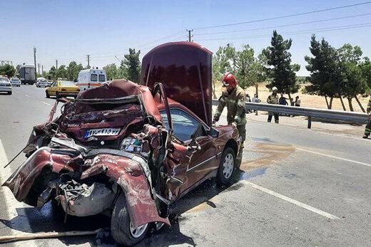 ترافیک در جاده بهشت زهرا به خاطر تصادف کامیون و سواری