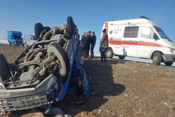   خودرو نیسان حامل ۶۷ تبعه افغانی در محور بوانات، استان فارس،  واژگون شد