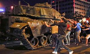 دستگیری افراد مظنون در جریان کودتای ناکام سال ۲۰۱۶ ترکیه