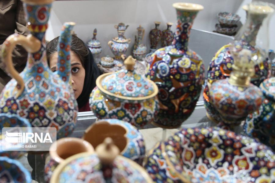 هفت میلیارد ریال تسهیلات به هنرمندان صنایع دستی خمین پرداخت شد