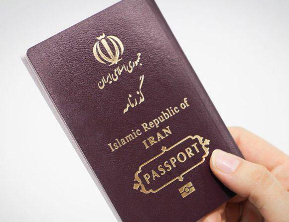 گذرنامه‌های شهروندان ایرانی خارج از کشور تا یک‌سال آینده تمدید شد