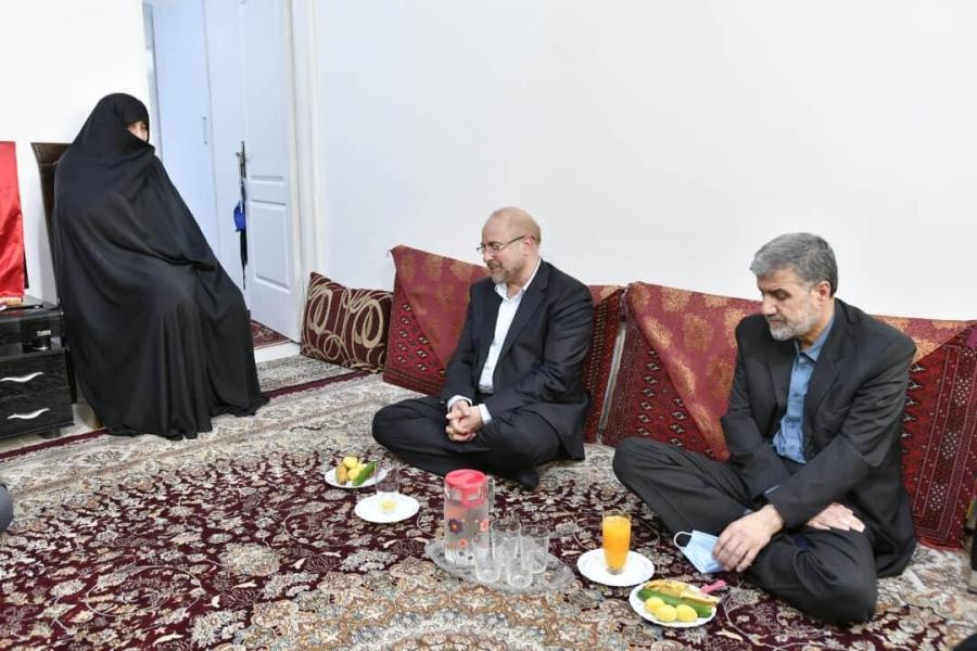 رییس مجلس با خانواده شهید مدافع حرم دیدار کرد