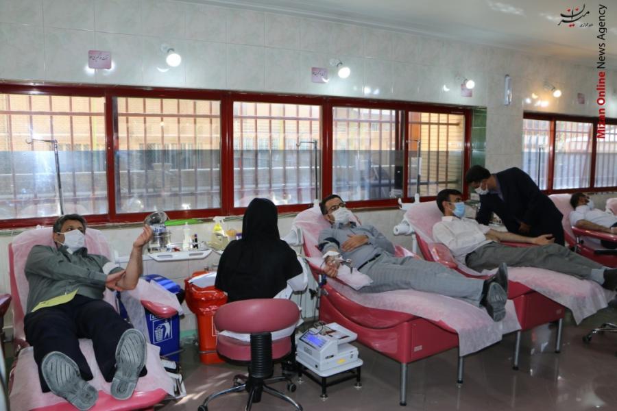 شرکت اعضای شورای قضایی استان چهارمحال و بختیاری در عمل خداپسندانه اهدای خون