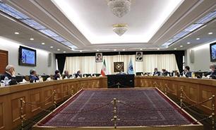 همتی: بانک مرکزی با فعالان اقتصادی در اتاق بازرگانی ایران اختلاف نظر ندارد