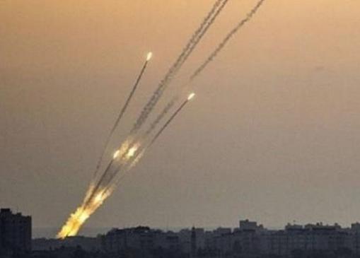 هشدار مقاومت فلسطین به تل‌آویو با شلیک ۲۰ موشک به سمت دریا