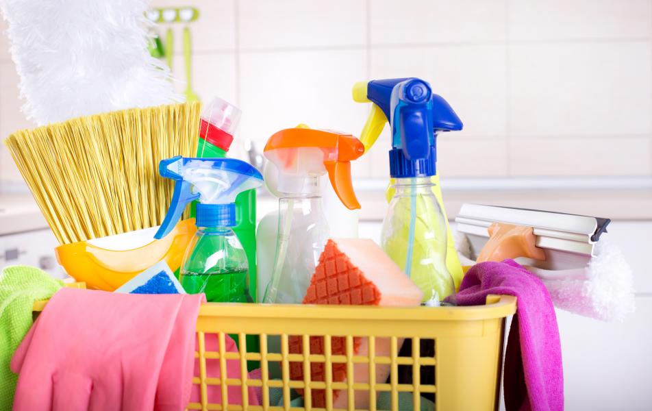 خطر ترکیب مواد شیمیایی در کمین نظافت‌های خانگی / به بهانه کرونا کار دست خودتان ندهید!