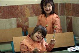 تأثیر سیستم آموزش فراگیر بر رشد افراد کم توان ذهنی