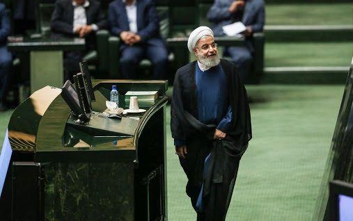 اعتراض دبیر قرارگاه شهید احمدی روشن ماهنشان به نماینده این شهرستان / آیا خاتمی وضعیت اقتصادی کشور را گل و بلبل می‌داند؟