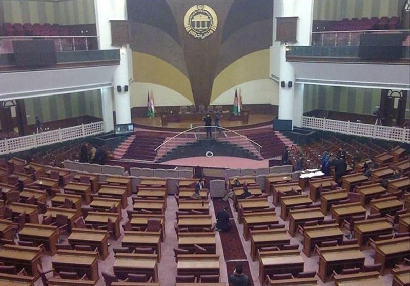 پارلمان افغانستان به کما رفت / ابهام در سرنوشت کابینه دولت
