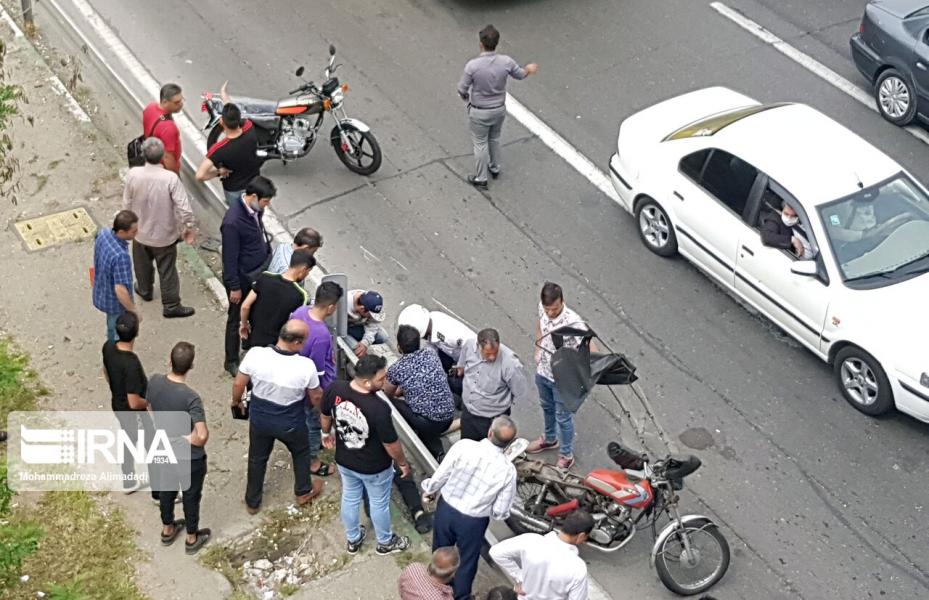 تصادف زنجیره‌ای در آزادراه قزوین - کرج با ۲۱ مصدوم