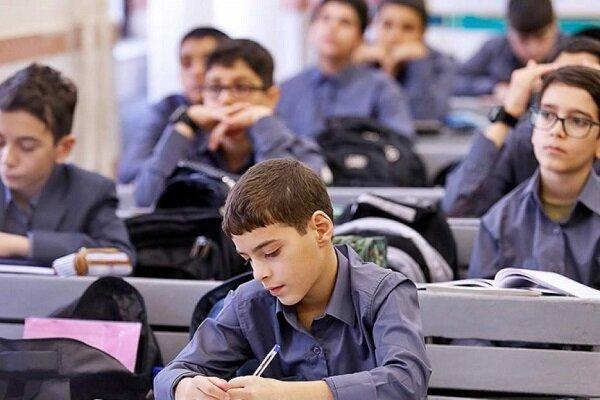 مهارت آموزی رایگان در مدارس محروم/دانش آموزان استعدادیابی می‌شوند