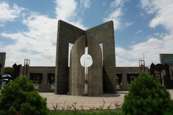 دانشگاه فردوسی مشهد اصلاحیه تقویم آموزشی سال تحصیلی ۱۴۰۰-۱۳۹۹ را منتشر کرد