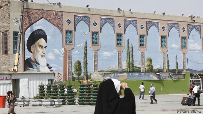 اعتراض جامعه باستان‌شناسی ایران به ساخت موزه ملی در مرقد خمینی
