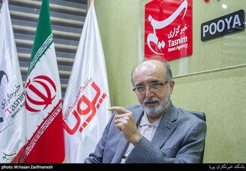 مستخدمین حسینی: دولت نقش تاجر را در بورس بازی می‌کند / فروش نفت به مردم جالب نیست