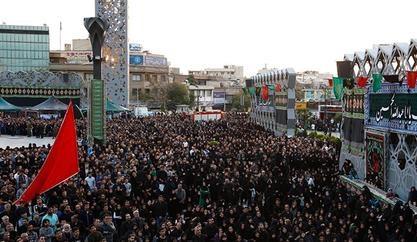 مراسم عزاداری حسینی در میادین اصلی شهر‌های ایران برگزار می‌شود