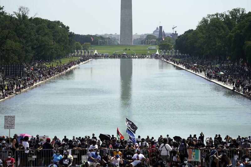 تظاهرات هزاران آمریکایی علیه نابرابری نژادی و خشونت پلیس
