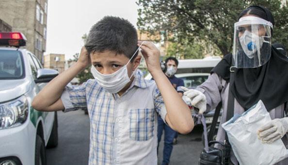 انتقاد نجف‌آبادی از عدم نظارت وزارت بهداشت در توزیع ماسک