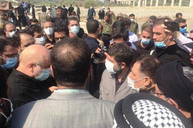 رئیس مجلس از طرح نیمه‌کاره پل میانرود دزفول بازدید کرد