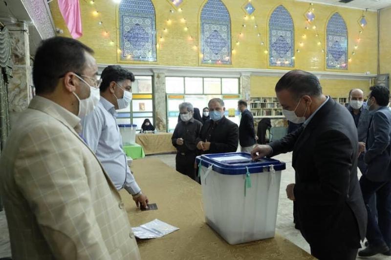 شهروندان کرج زمان رای خود را به ساعات پایانی موکول نکنند