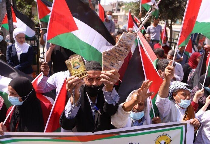 فلسطینیان علیه توافق سازش تظاهرات کردند