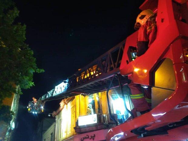آتش‌سوزی یک کارگاه تولیدی تریکو درخیابان جمهوری/حادثه مصدوم نداشت