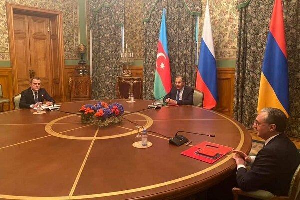 نشست وزیران خارجه ارمنستان و آذربایجان در روسیه آغاز شد