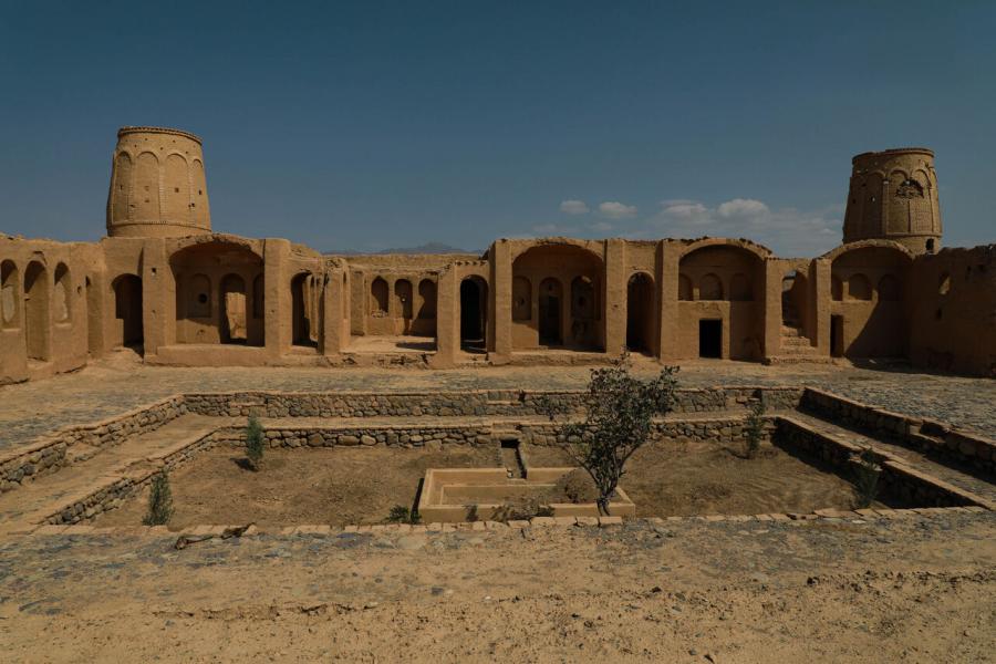 فیلم: شهرک سینمایی کوهپایه جاذبه‌ای تاریخی در شرق اصفهان