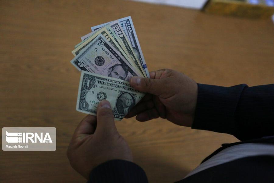عملیات توزیع چک پول و دلار تقلبی در شهرستان جم ناکام ماند