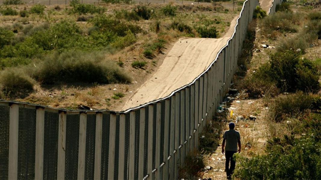 ممنوعیت استفاده ترامپ از بودجه نظامی برای ساخت دیوار مرزی