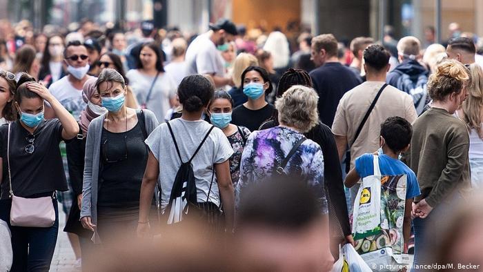 شیوه‌نامه مدیریت بحران و مهار ویروس کرونا در آلمان