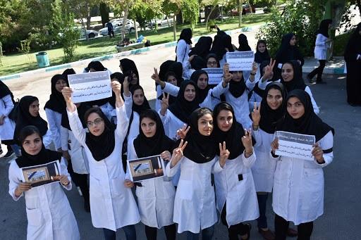 چرایی پرستاران ایرانی مهاجرت می‌کنند؟