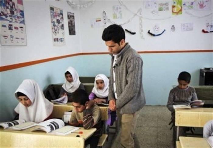 مجلس شورای اسلامی نسبت به کاهش جذب معلم در دانشگاه فرهنگیان از دولت سوال کنند