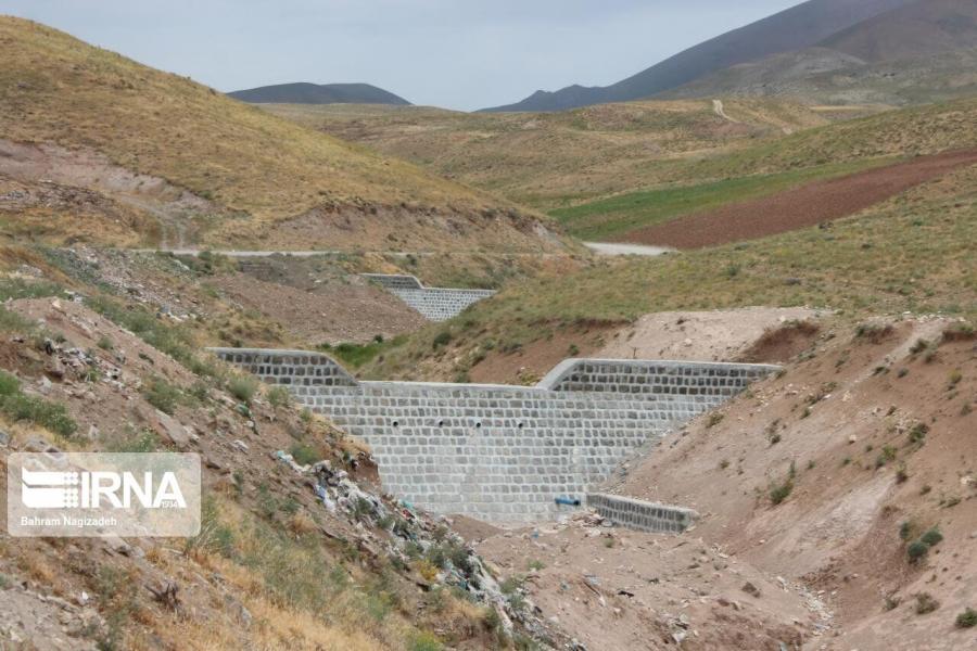 اجرای ۱۲۴ هزار هکتار طرح‌ آبخیزداری اصفهان گامی برای مدیریت منابع