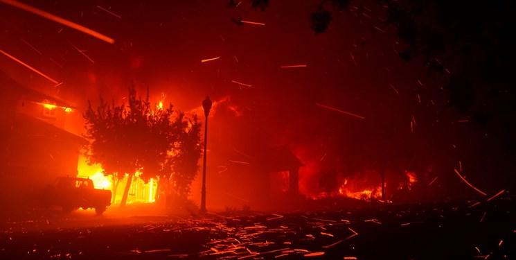 آتش‌سوزی‌های کالیفرنیا صد‌ها هزار هکتار از اراضی را تخریب کرده است