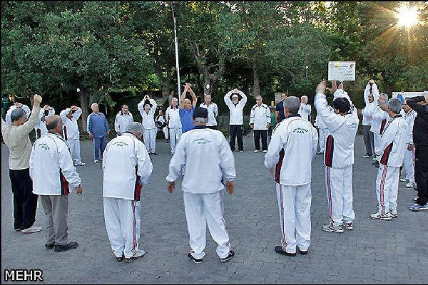 مربیان ورزشی در بوستان‌های شهر تهران مستقر می شوند