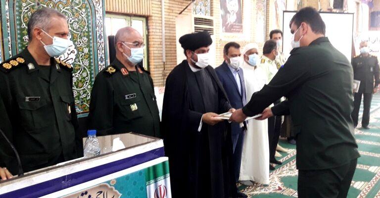فرمانده سپاه بوشهر: انقلاب اسلامی دشمنان را در باتلاق فرو برده‌است