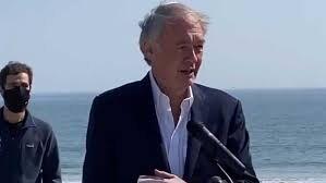 تاکید سناتور دموکرات بر بازگشت به برجام و توقف آزمایش‌های هسته‌ای آمریکا