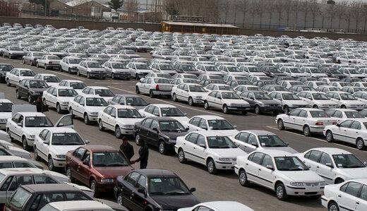 لرزش بازار خودرو با موج ارزی/ قیمت‌ها تا ۳۰ میلیون افت کردند
