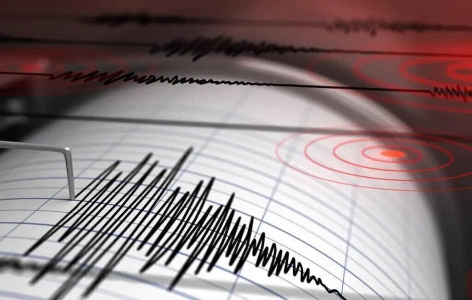 زلزله ۳.۲ ریشتری اسفراین را لرزاند