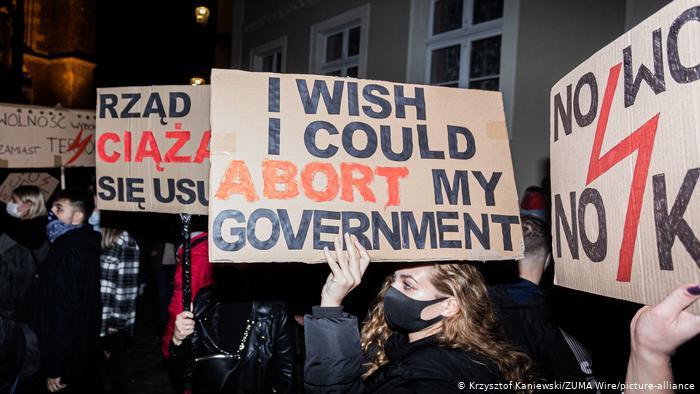 جنجال در پارلمان لهستان؛ اختلاف بر سر قانون سقط جنین