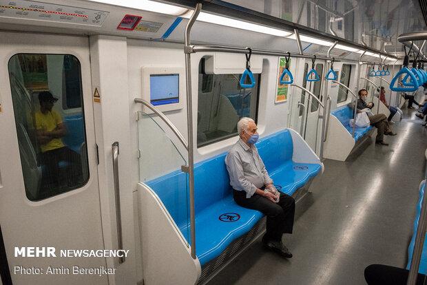 فعالیت آمران سلامت در متروی تهران
