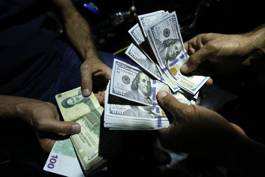 قیمت دلار در بازار امروز پنج شنبه ۲۲ آبان ۹۹/ افت نرخ خرید و فروش ارز