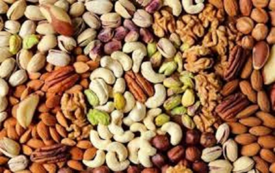 طعم شیرین پدر شدن را با مصرف آجیل بچشید