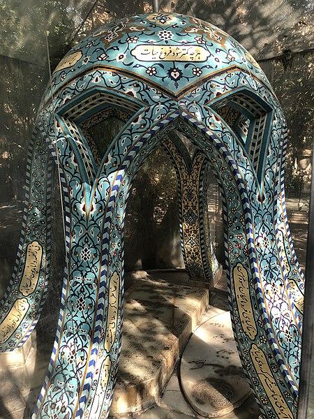 نگاهی به زندگی و آثار «رهی معیری» به بهانه سالروز درگذشت شاعر